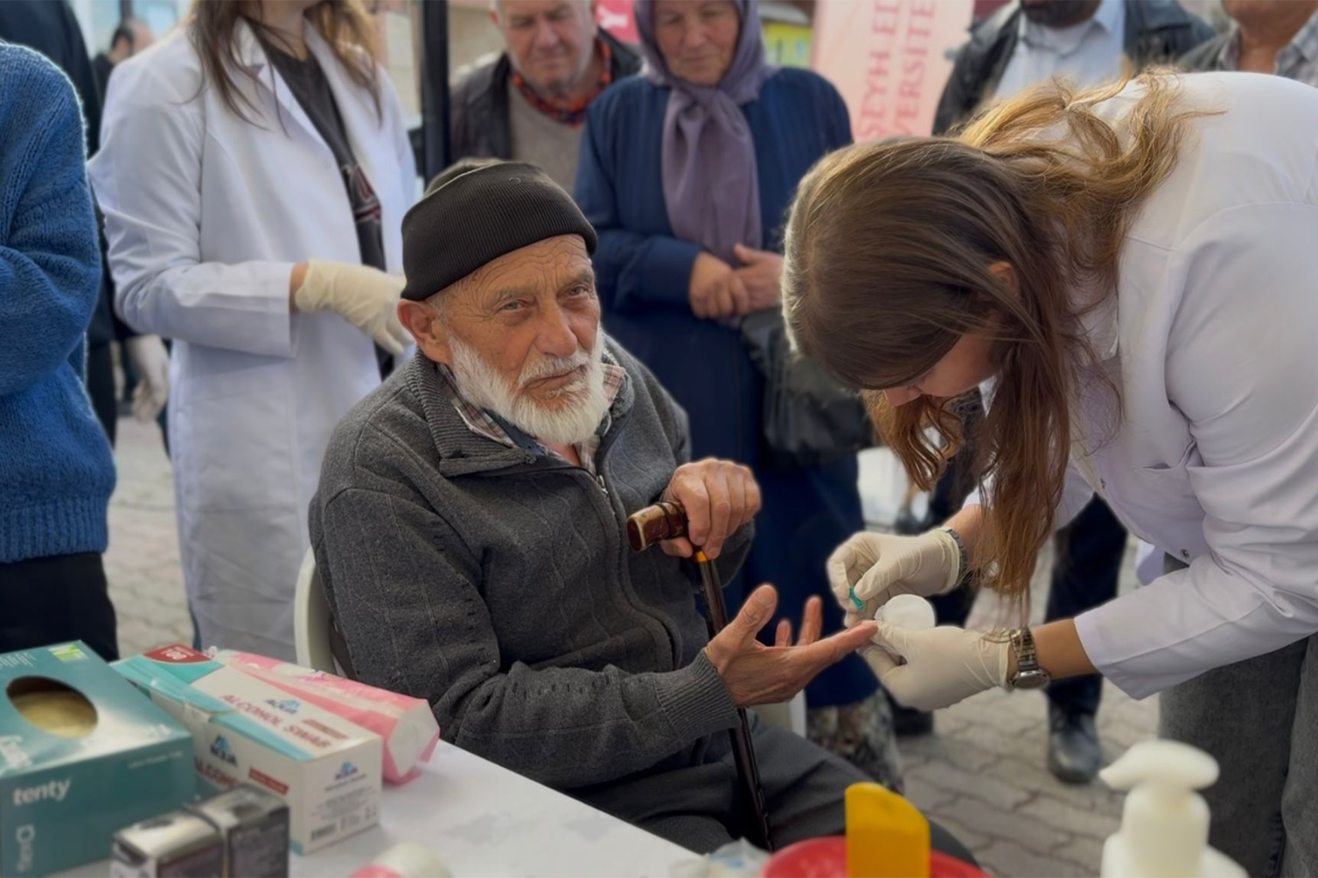 Sağlıklı Bir Yaşam İçin Diyabet Günleri: Pelitözü’nde Bilim Kafe Buluşması Gerçekleştirildi